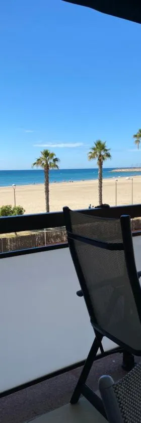 Beach Front 2 Bedrooms Apartment，位于托里代巴拉的酒店