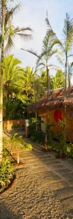 Carabao Island Beach Camp，位于San Jose的酒店
