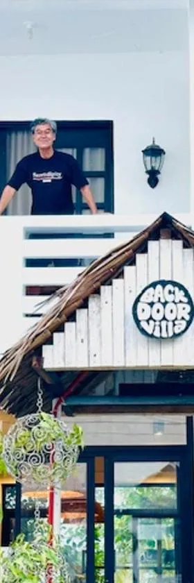 BACKDOOR VILLA，位于巴莱尔的酒店