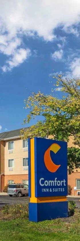 Comfort Inn & Suites Porter near Indiana Dunes，位于Porter的酒店