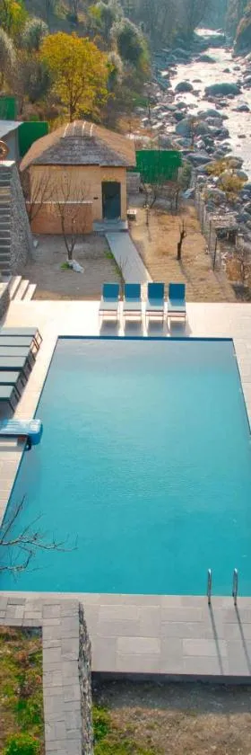 Echor Palm Bliss Riverside Resort & Spa Kasol，位于卡索尔的酒店