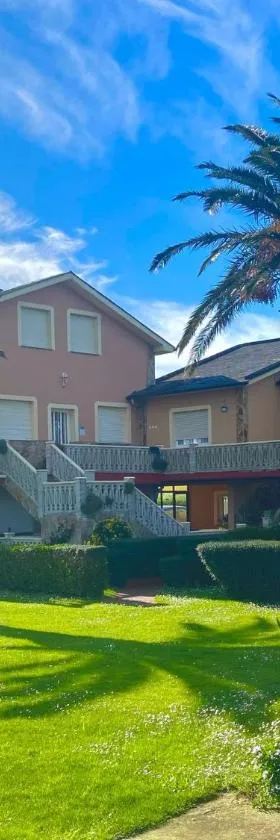 Casa Marino Pensión **，位于纳维亚的酒店