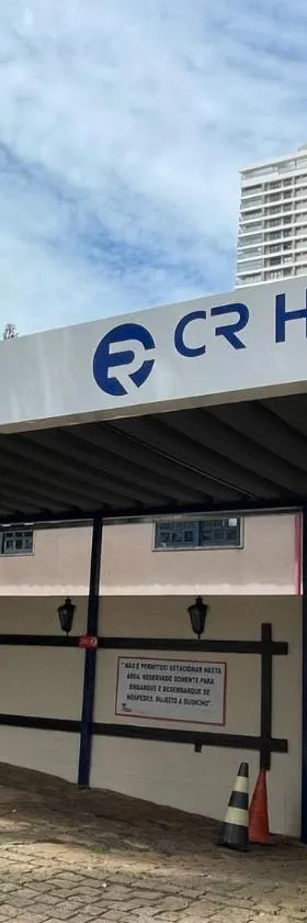 CR Hotel Bueno - antigo Hotel Serras de Goyaz，位于戈亚尼亚的酒店