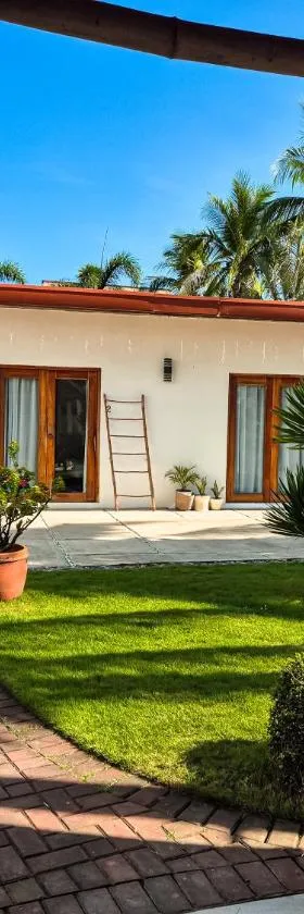 148 Guesthouse and Resort，位于Lucap的酒店