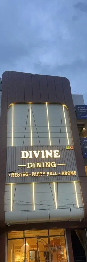 Divine Hotel，位于Karnal的酒店
