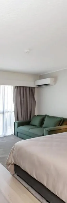 Studio 503 - Prime Spot With Ocean Views，位于North Ward的酒店