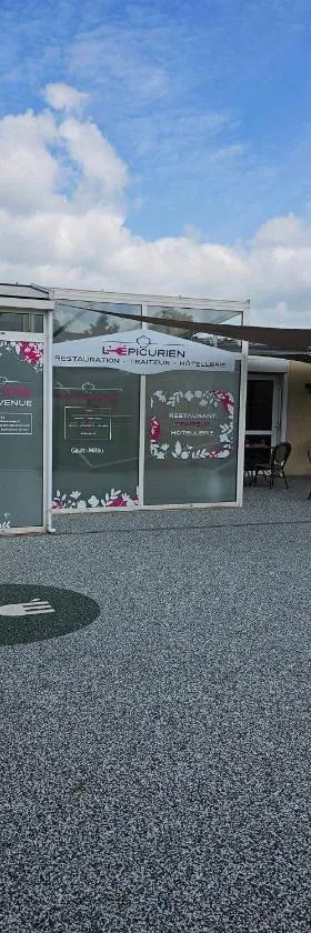 雷皮促里恩酒店，位于Saint-Nicolas-de-Port的酒店