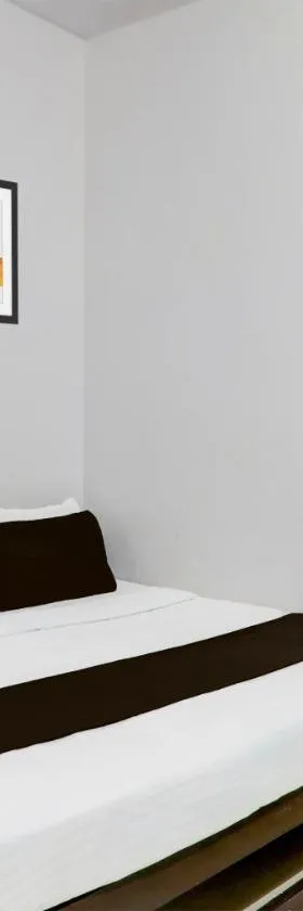 Super Hotel O Indira Nagar，位于Chinhat的酒店