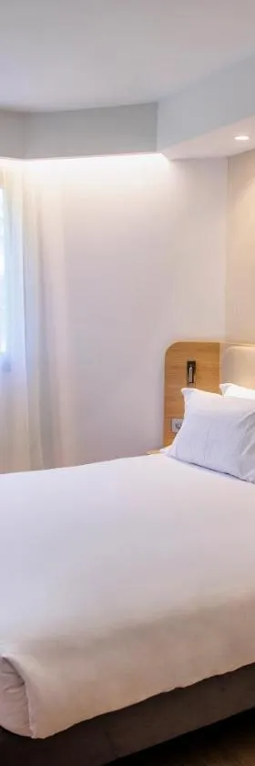Holiday Inn Express Logroño Rioja by IHG，位于洛格罗尼奥的酒店