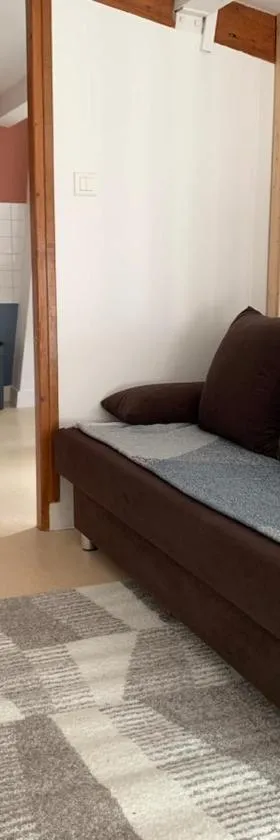 Appartement charmant face au haras，位于圣洛的酒店