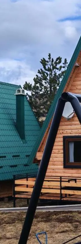 Tošine Brvnare, Zlatibor, Smiljanski Zakosi，位于Krajevi的酒店