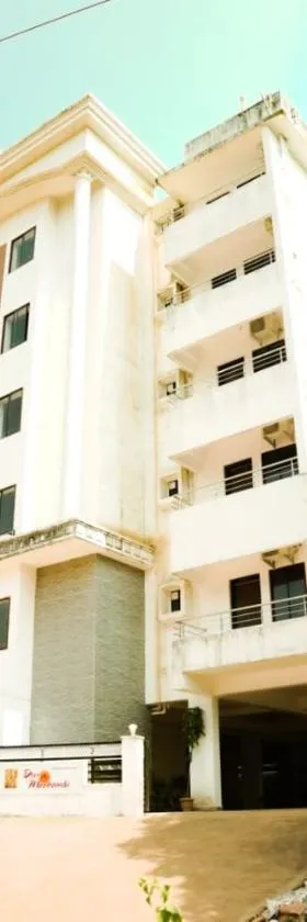 Shri Devi Mookambika - Apart Hotel，位于科鲁鲁的酒店