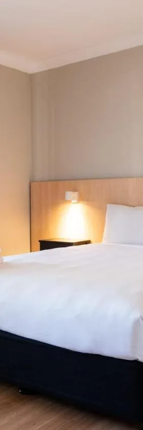 El Toro Motel，位于沃里克农场的酒店
