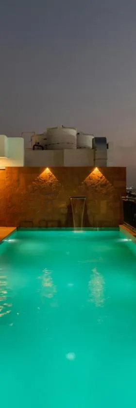 Hotel De Glance - A Corporate Hotel near to Railway Station Udaipur，位于乌代浦的酒店
