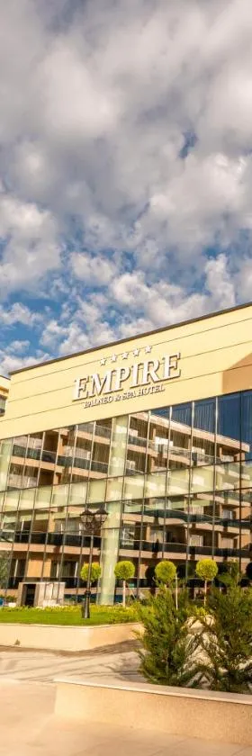 Empire Balneo & Spa Hotel，位于希萨里亚的酒店