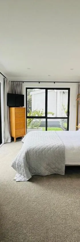 Riverhead Homestead Self-Contained Studio Apartment，位于Riverhead的酒店