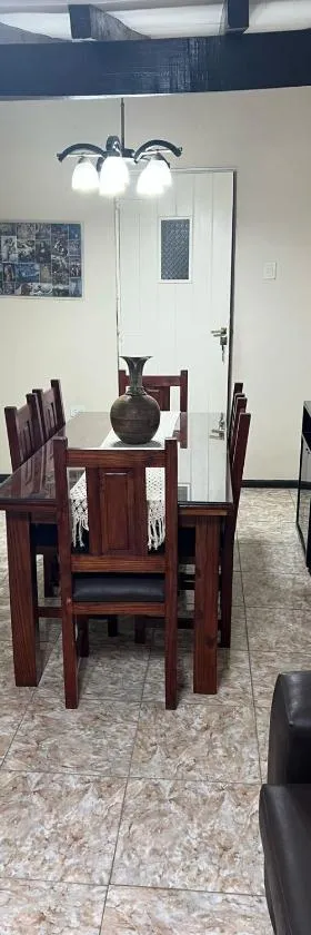 LA TRINI，位于Villa Krause的酒店