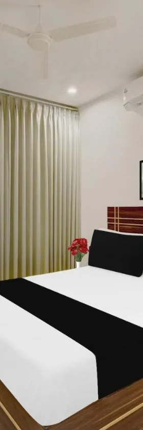 Super Townhouse Oak Dharwad formerly Rising Resort & Spa，位于Mugad的酒店