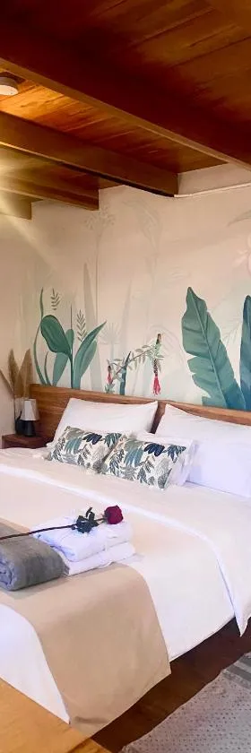 Andes Escape - Suites and Farm，位于Patate的酒店