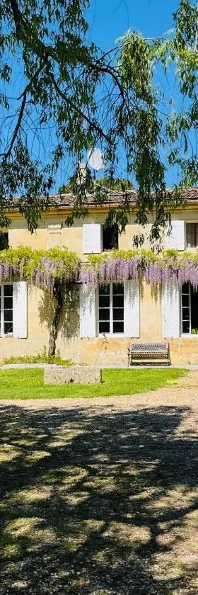 La Vigne d'Or，位于Teuillac的酒店