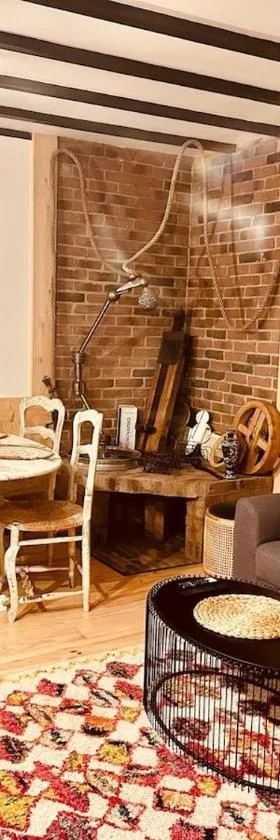 Maison du Clos de la Gare，位于Pont-du-Navoy的酒店