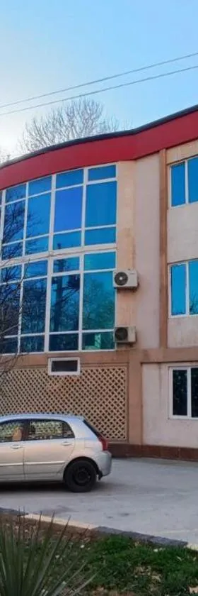 Diamonds Hotel Sauna 103，位于杜尚别的酒店