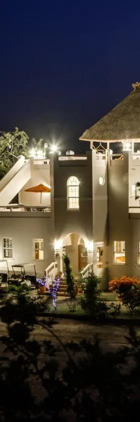The Crimson Orchid Inn at Orchid Bay，位于科罗萨尔的酒店