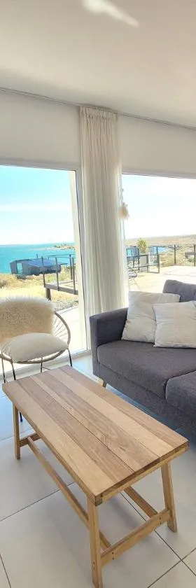 CASA 360 - Hermosa casa de playa en Chocón Medio，位于El Mangrullo的酒店