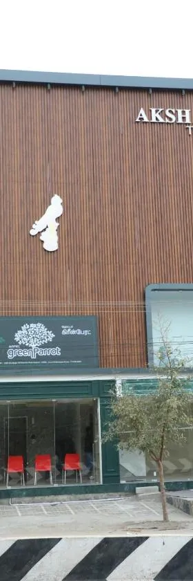 Hotel Green parrot，位于马杜赖的酒店