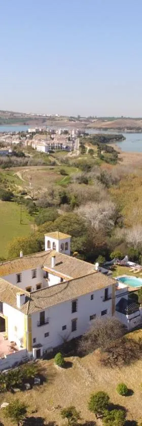 Hacienda El Santiscal Adults Only，位于阿尔科斯-德拉弗龙特拉的酒店