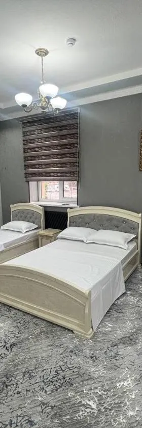 DUNYO Hotel，位于Jizzax的酒店