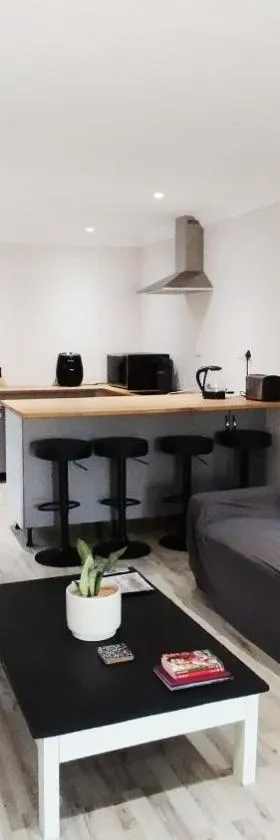 Dinas Accommodation Flat 3，位于奥兰治蒙德的酒店
