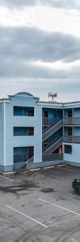 Water Front Inn，位于汤森港的酒店