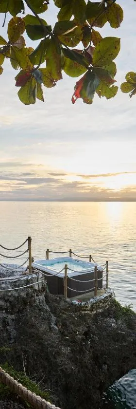 Casa Verde Cliff Resort & Spa，位于卡莫特斯群岛的酒店