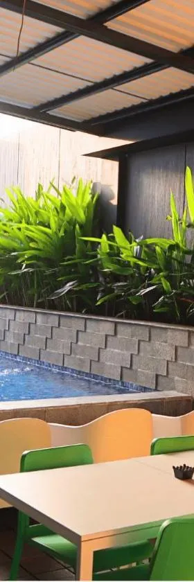 VNC Alam Sutera Hotel Powered by Archipelago，位于Dongkal的酒店