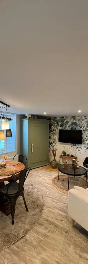 La Petite Bohème, sauna，位于Lorquin的酒店