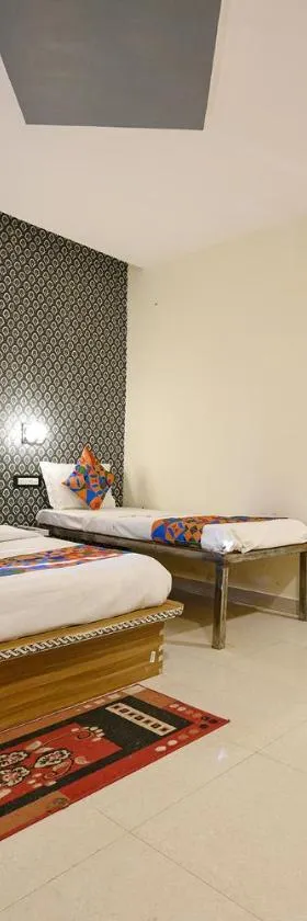 FabHotel Sizzling Resort & Adventure - Nr Main market，位于达纳尔蒂的酒店