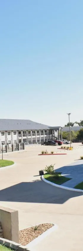 Studio 6 Suites Brenham, TX，位于布伦纳姆的酒店