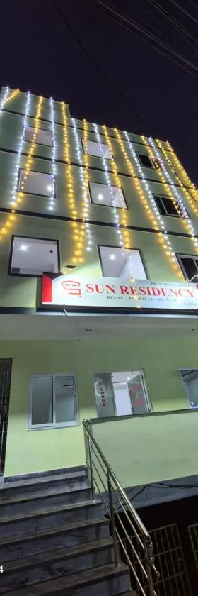 Sun Residency，位于Srīkākulam的酒店