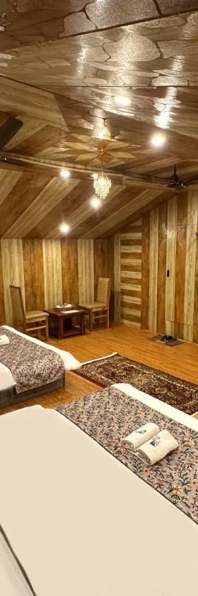 Faizzy residency，位于斯利那加的酒店