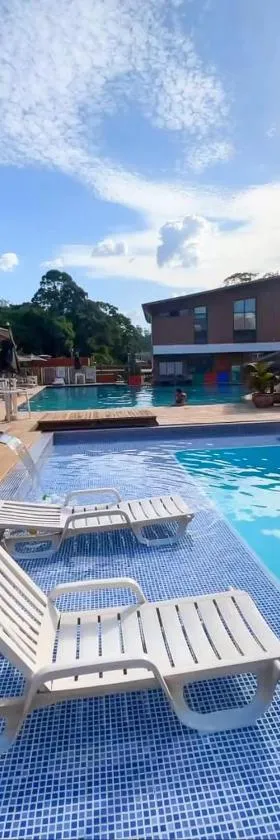 EcoHotel Vale do Sol，位于恩布的酒店