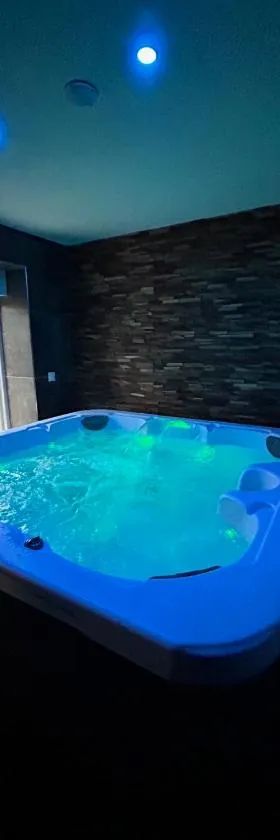 EnergyZen - gite& spa Alsace - le Refuge des Anges，位于Bischoffsheim的酒店