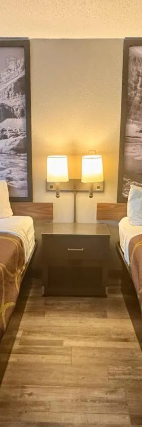 Super 8 by Wyndham Great Falls City Center，位于大瀑布城的酒店