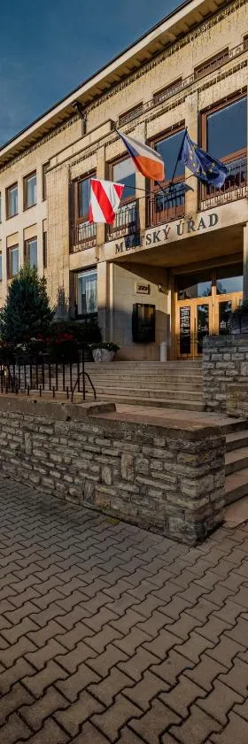 hotel Dobruška，位于多布鲁什卡的酒店