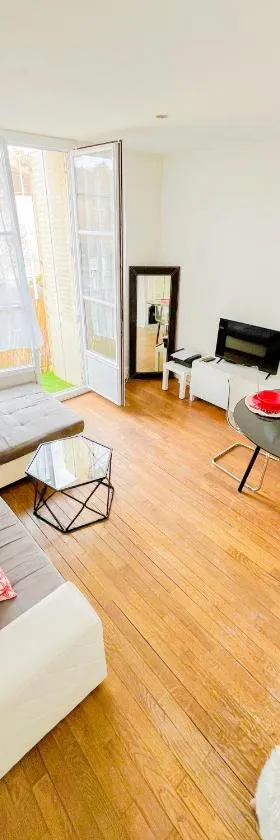 Charming T2 Cozy close to Orly airport，位于阿蒂斯蒙斯的酒店