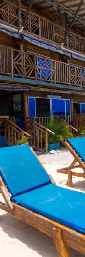 Cabaña Coral Azul，位于布兰卡滩的酒店