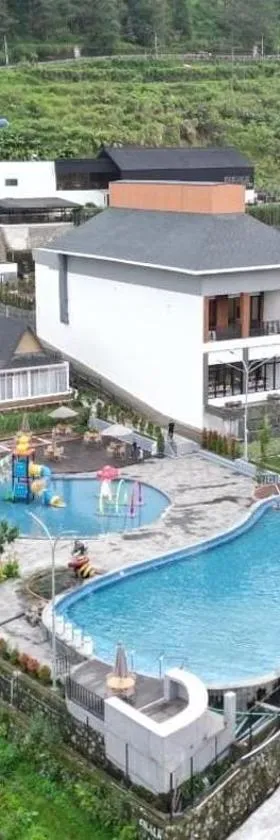 Gulala Azana Hotel & Resort Guci Tegal，位于直葛的酒店