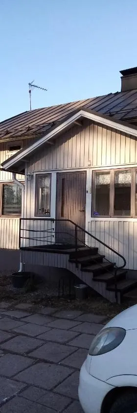 Minikoti, kalustettu huone 1-2 henkilölle，位于里希迈基的酒店