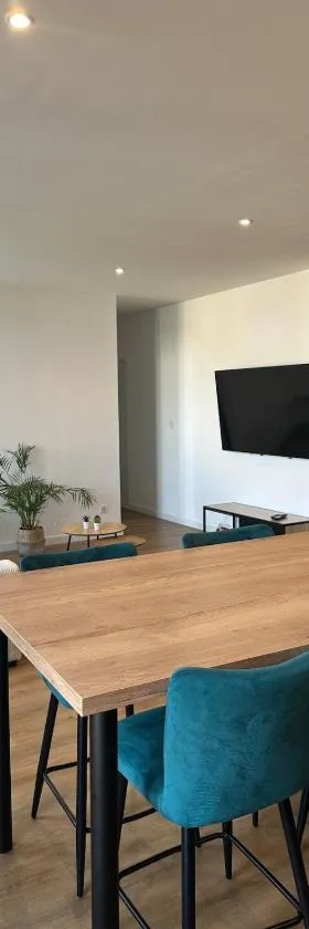 Appartement de la gare，位于勒米尔蒙的酒店