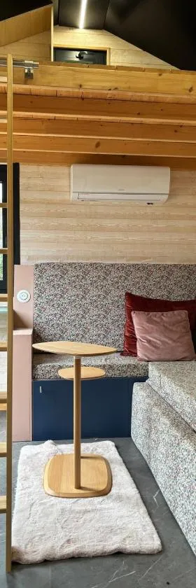 Tiny House au coeur d'une petite cité de caractère à Saulges，位于索尔日的酒店